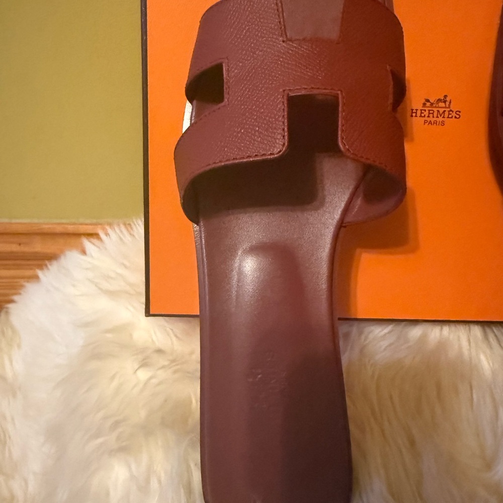 AUTHENTIC❗️Hermes Rouge H Oran Sandal - Picture 2 of 13